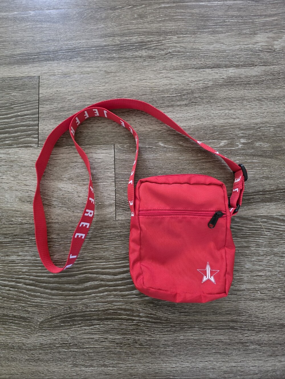 Jeffree Star Cosmetics Red Crossbody Bag ❤️⭐